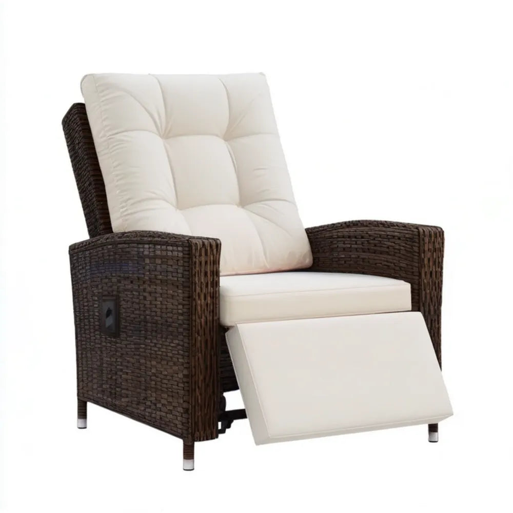 Rozkładany fotel ogrodowy z technorattanu brązowy z kremowymi poduszkami, 74 x 94 x 102 cm
